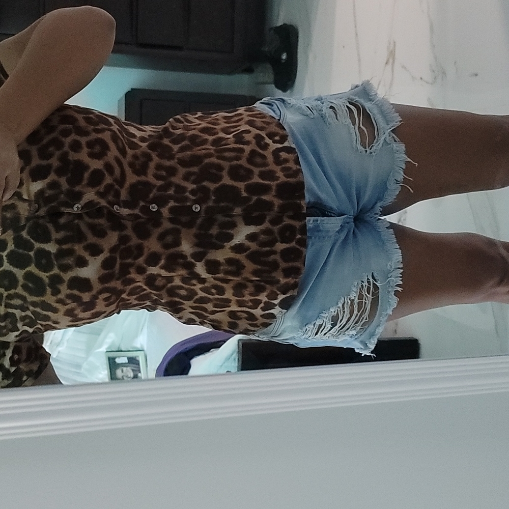 Express Design Studio Leopard Print Blouse Size S - image 3